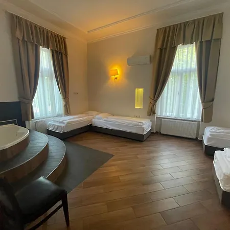 住宿加早餐酒店 Jokai 希欧福克