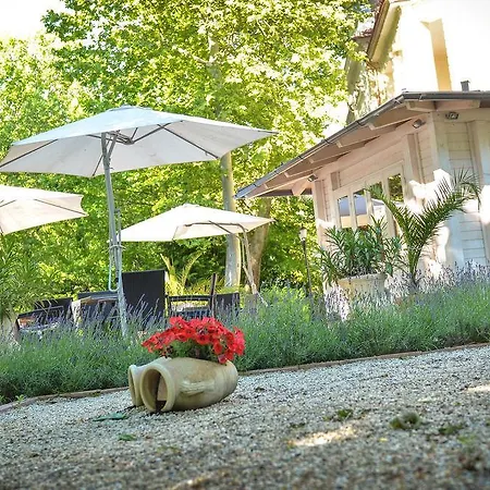 Jokai 住宿加早餐酒店 希欧福克