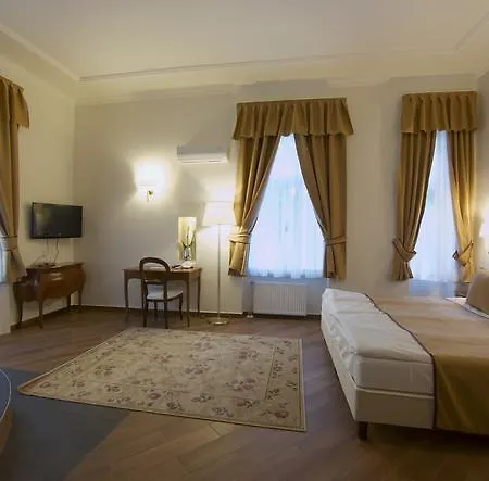 住宿加早餐酒店 Jokai 3*