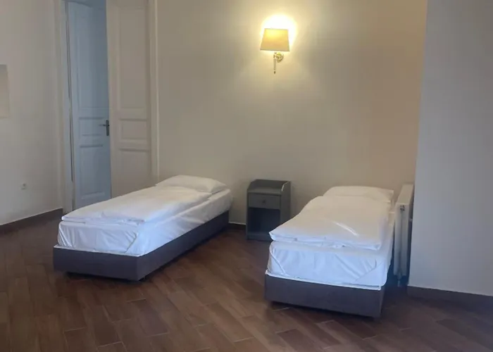 Jokai Bed & Breakfast 3*