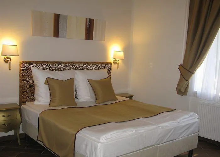 Jokai Bed & Breakfast 3*