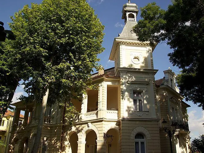 Jokai Bed & Breakfast 3*