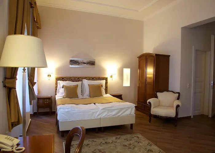 Jókai Bed and breakfast 3*